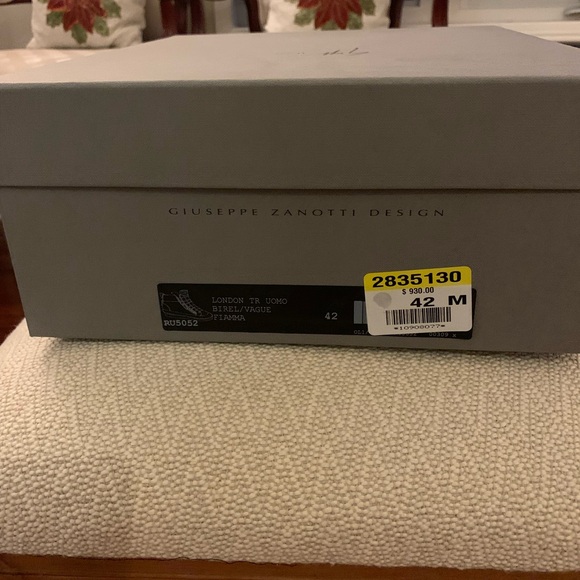 Giuseppe Zanotti (Authentic). Used Once Indoors. Includes: Original Box/Dust Bag - Picture 7 of 9